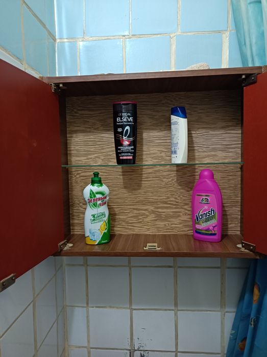 Шкафчик для ванной или прихожей.