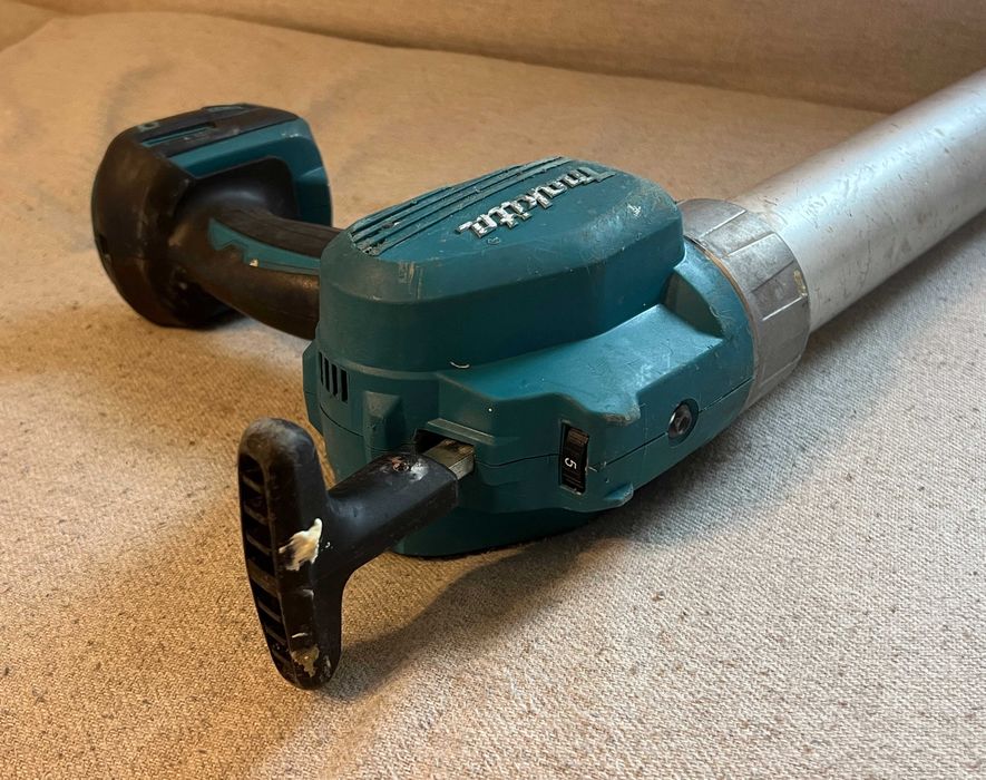 Pistol silicon Makita DCG180 18V LXT profesional doar corp