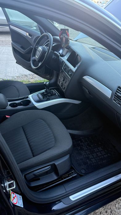 Vând Audi A4 B 8 2.0 tdi
