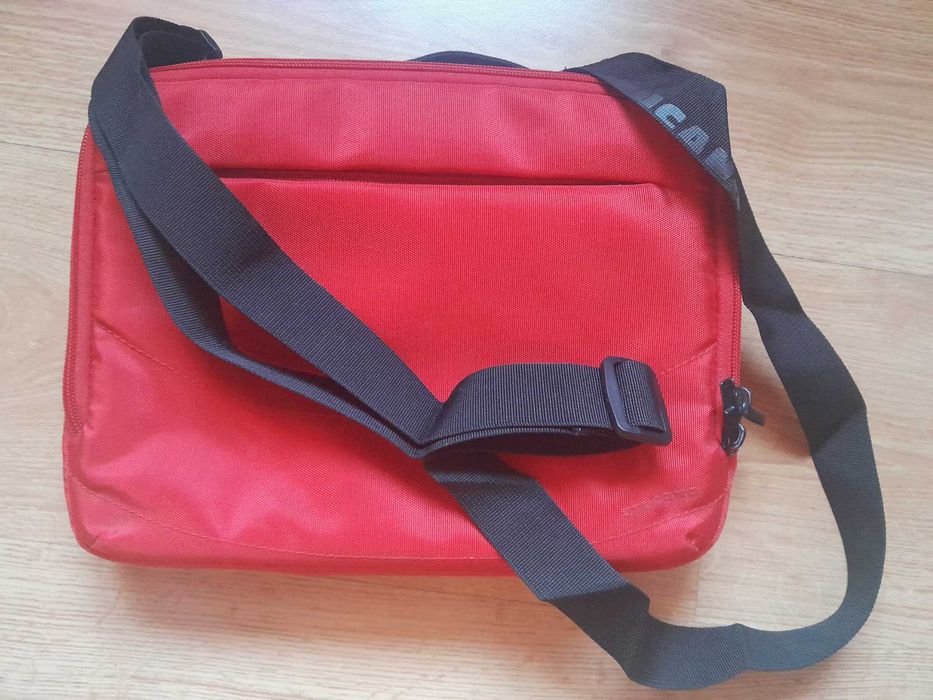 Чанта на лаптоп Tucano