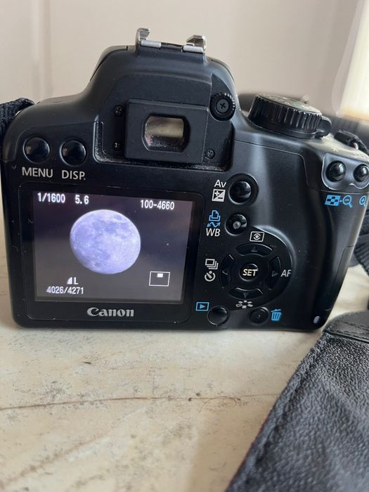 Canon EOS 1000D pachet complet