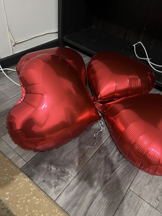 Продается шары 4 штук 2500 тг