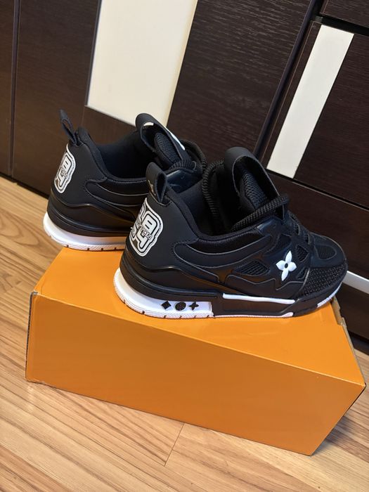 Louis Vuitton Skate Black