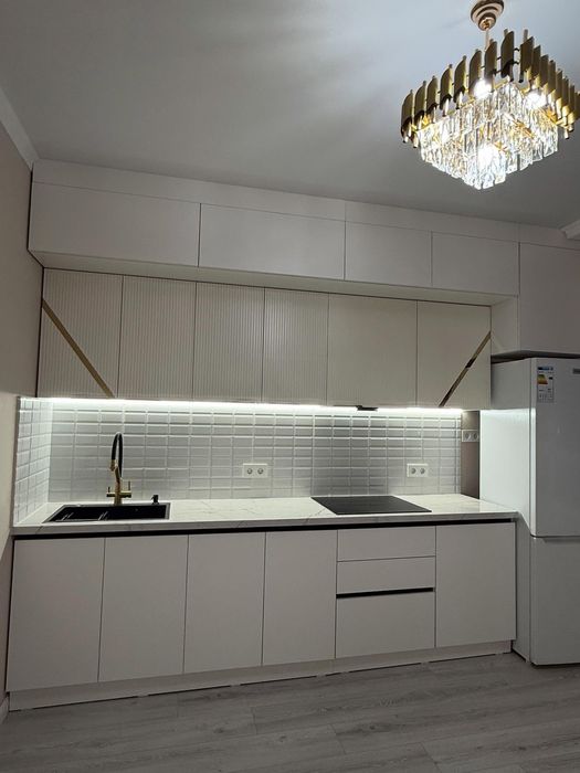 Материал акрил+крашенный МДФ