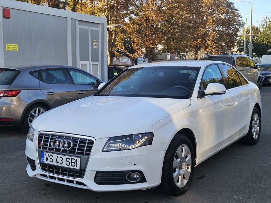 Audi a4 2.0 tdi 140 cp, an fab.  2009
