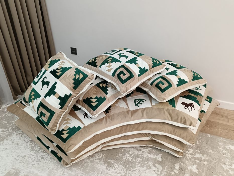 Дөңгелек көрпеше комплект сатылады