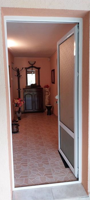 Продава масивна къща в гр. Ловеч, кв. Вароша