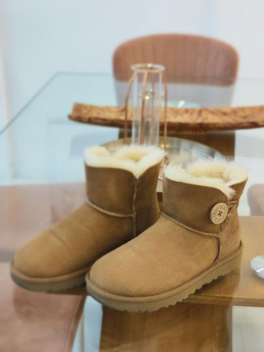 Cizme UGG Mini Bailey Button II