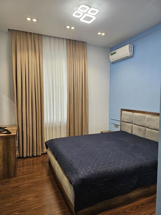 Kvartira srochniy ijaraga beriladi.