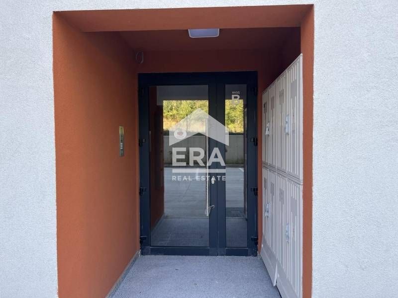 Продава се Четиристаен апартамент в Варна, Възраждане 1 - 174 кв.м за 821 €/кв.м - Снимка #3