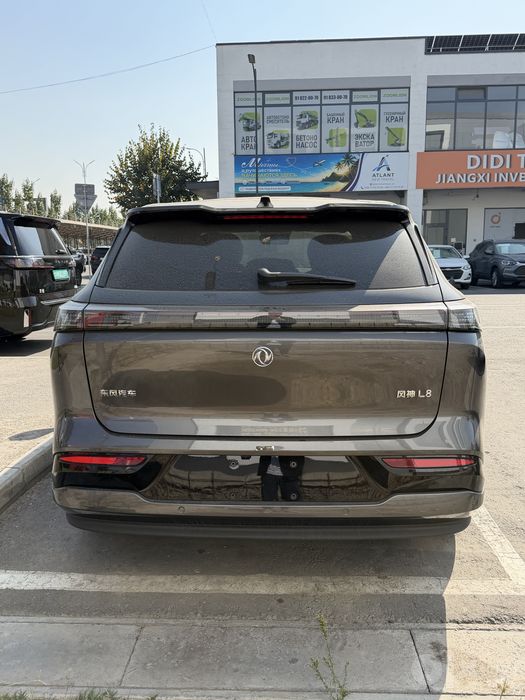 Dongfeng aelus L8 gibrid