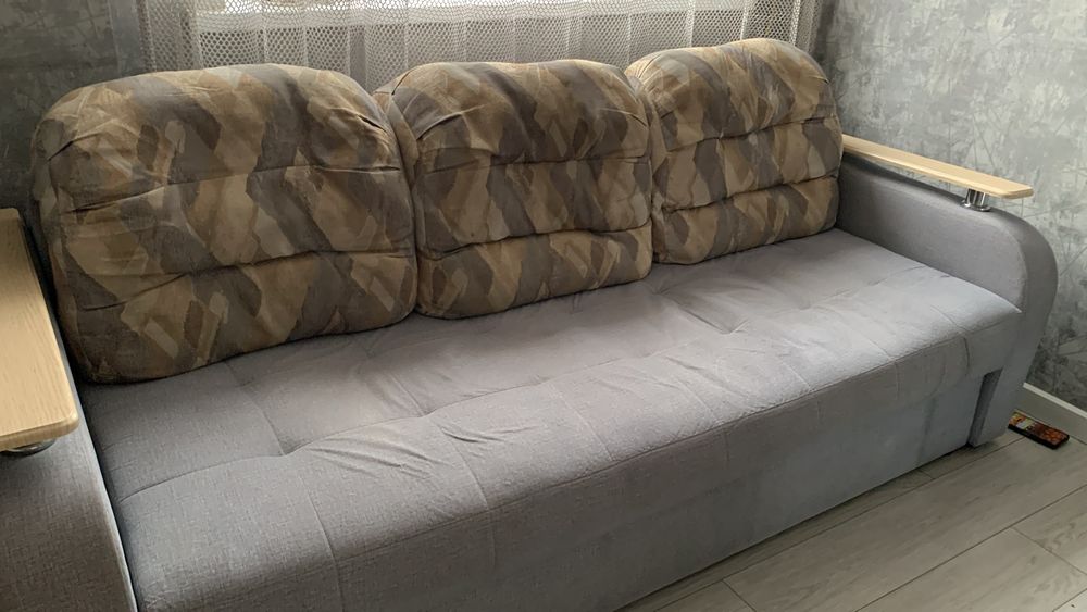 Отдам диван бесплатно, самовывоз