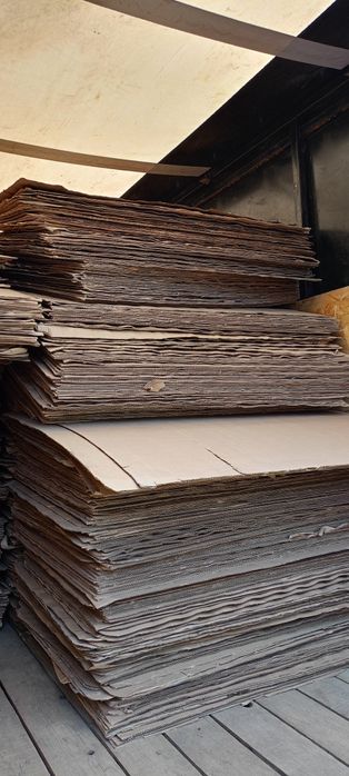 Продам Картонни лист размер 200*160см