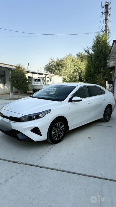 Cerato KI сотилади.