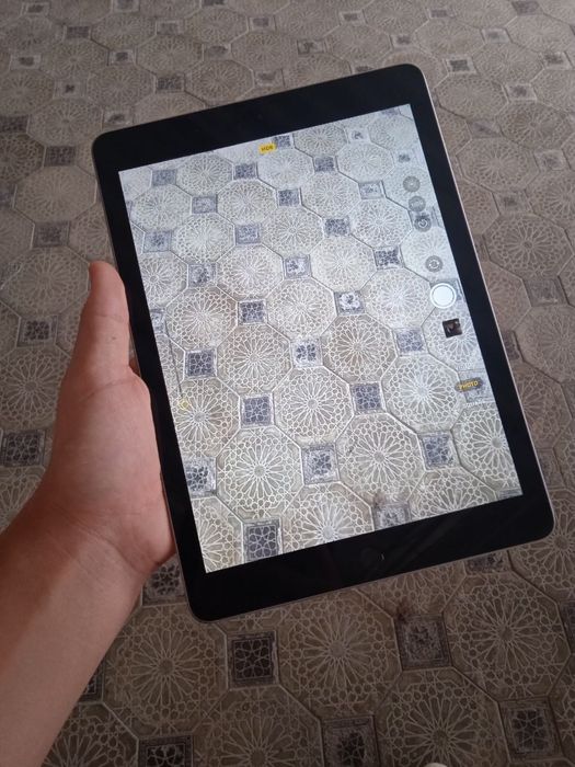 Ipad 6 ген.   Iphone apple