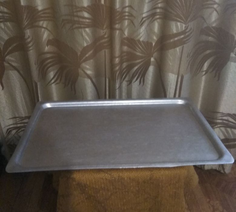 Поддоны: алюминиевый,пластмассовый.