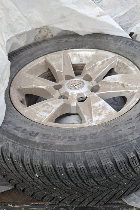 Продам комплект дисков с зимней резиной