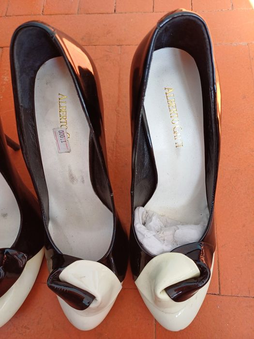 Продам женские туфли на шпильках и босонжки