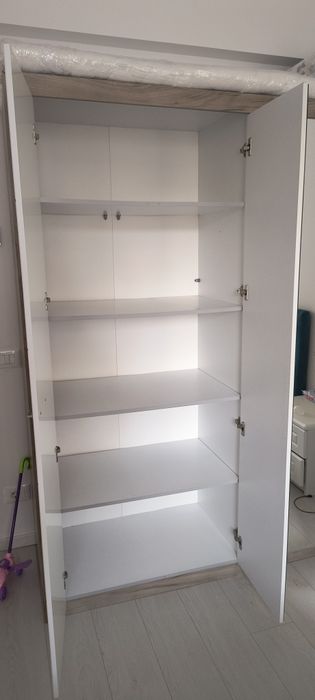 Dulap Haine pentru Dormitor