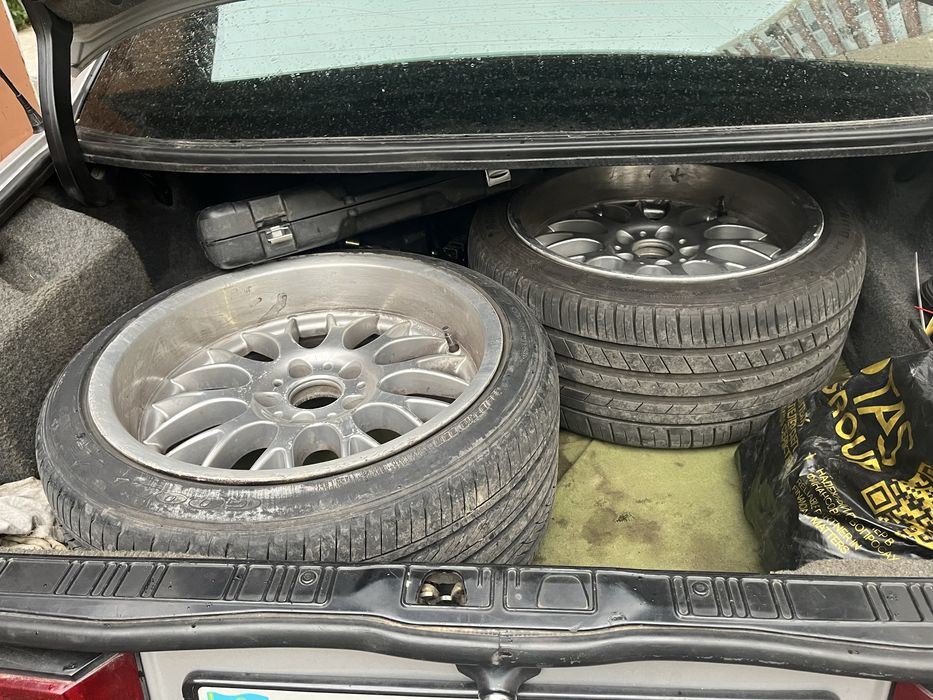 Два диска на Бмв Rondell R18