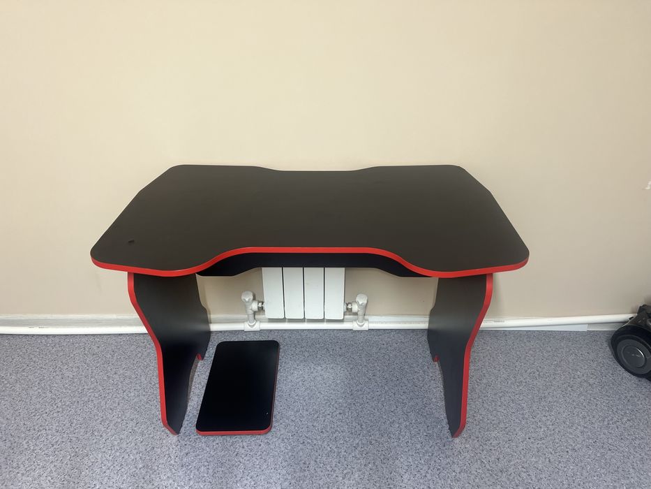 Продам компьюторный стол