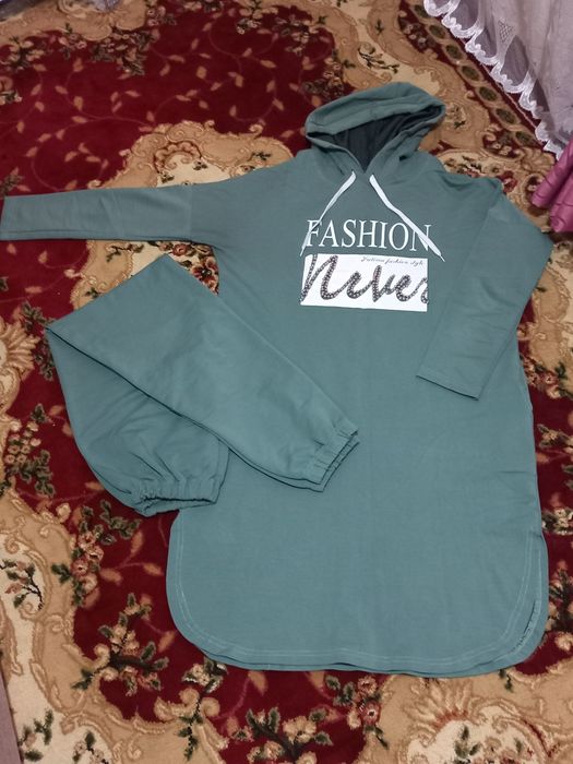 Юбки женские прадаю