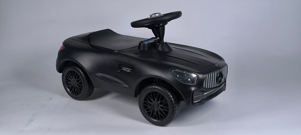 Bolalar mashinasi mercedes benz