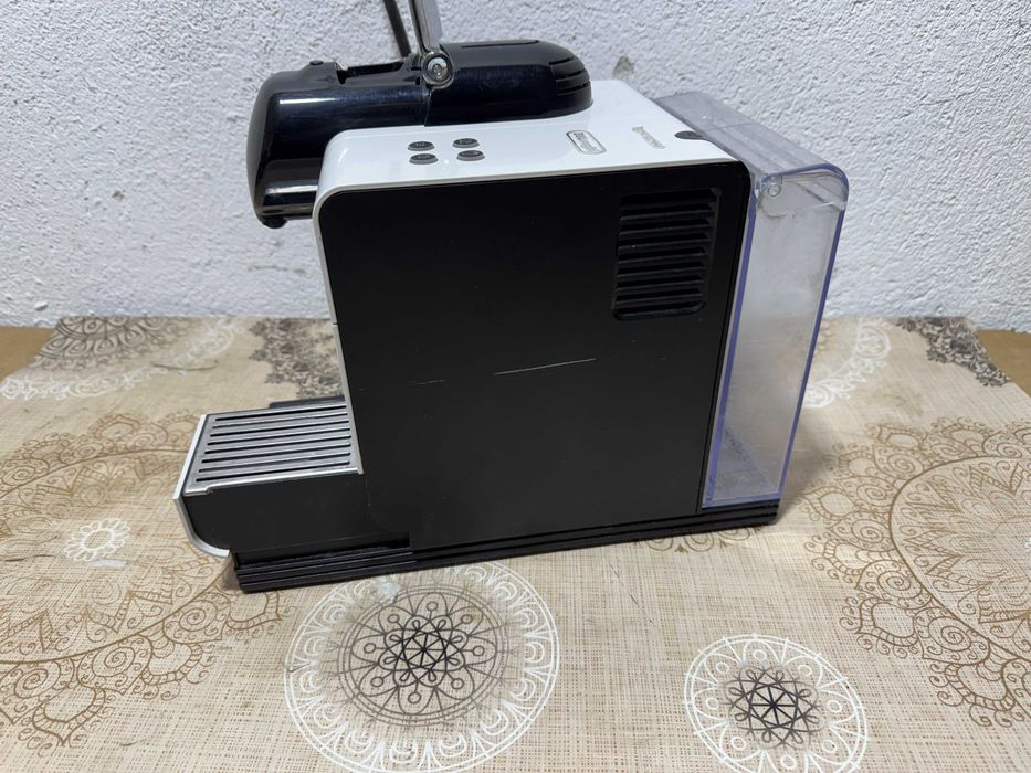 Кафемашина DeLonghi EN 520.W Nespresso