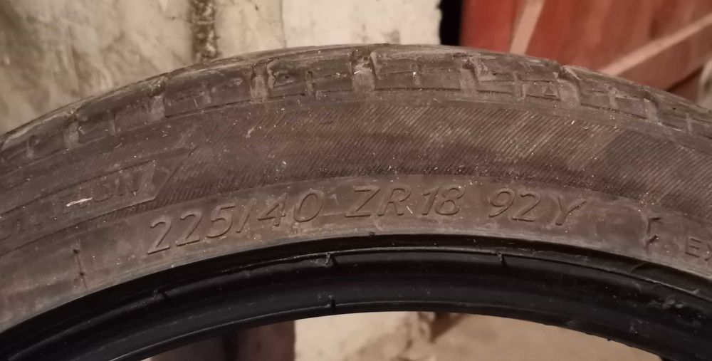 Продавам 1 брой летна гума 225.40.18 дот 2019 Tigar