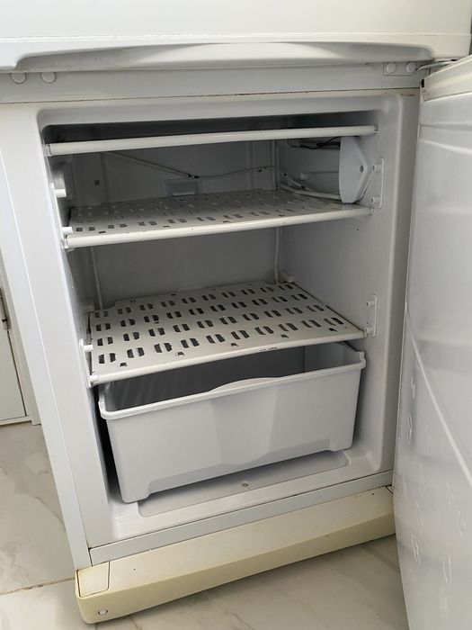 Продам холодильник