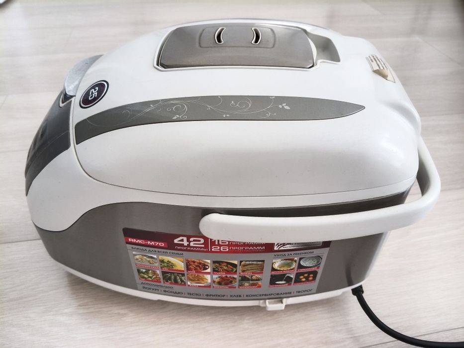 Продам Мультиварку б/у.