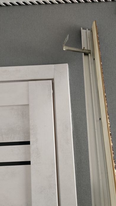 Продам гардину  , крепление на стену