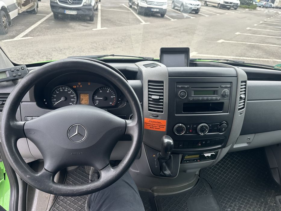 Mercedes Sprinter 516 frigorific cu lift
