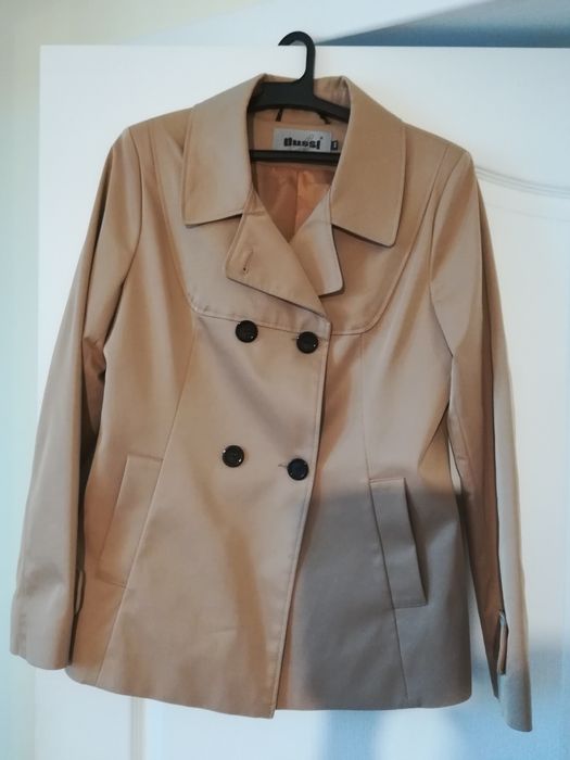 Vând scurtă damă nouă măr. 40-42