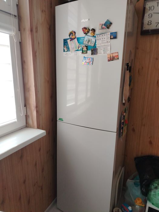 Продается холодильник Атлант