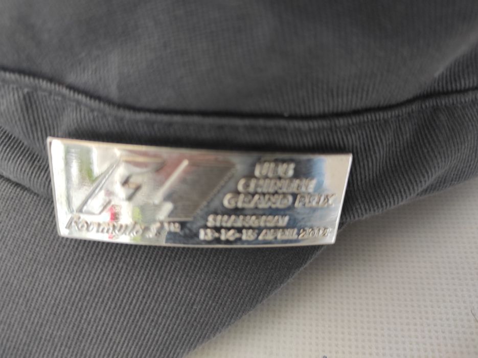 Мъжка шапка с козирка