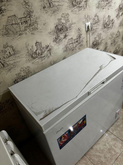 Морозильник продам за 150000