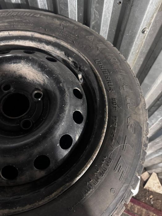 Продам зимние шины R14