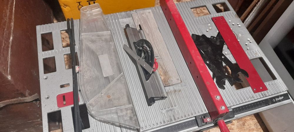 Продам настольную пилу