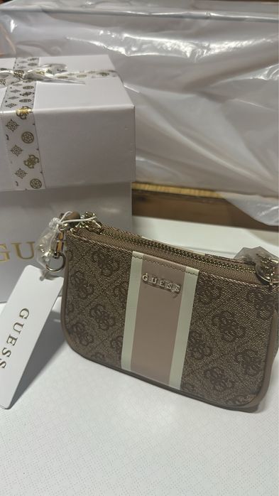 Оригинални чанти guess
