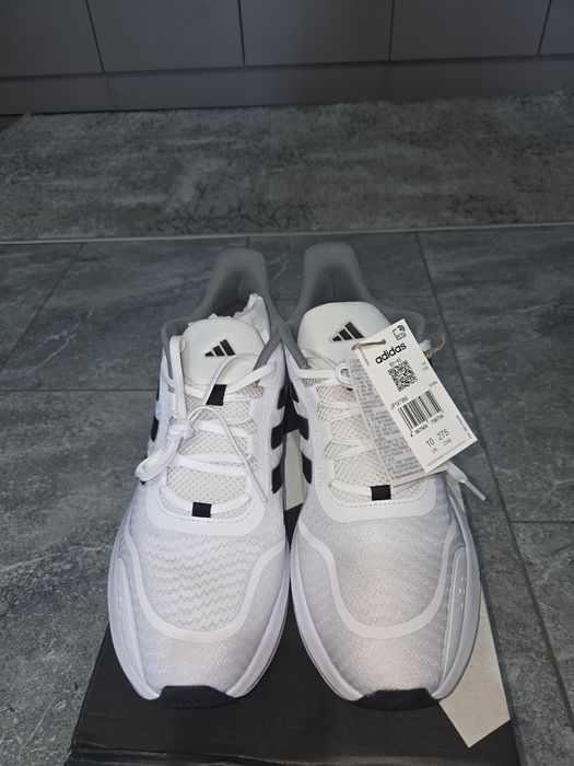 Кросовки ADIDAS оригинал размер 43.5