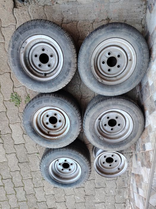 195/55 R10C cu jante Anvelope Platforma Remorca