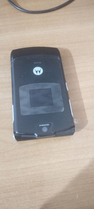 Продам телефон мотаролла в3