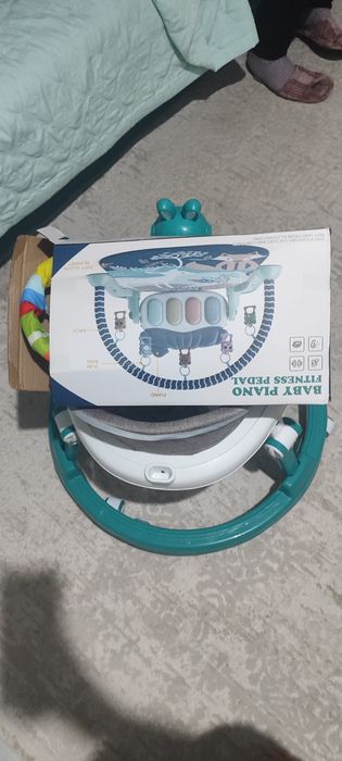 Ходунок продам вместе с игрушкой