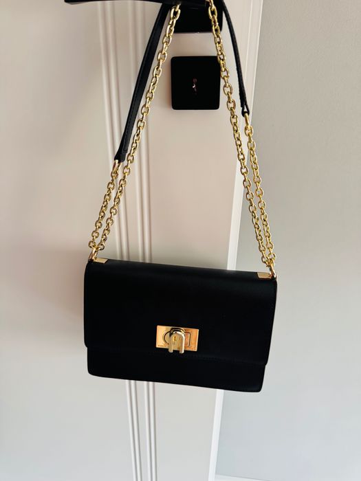 FURLA и GUESS дамски черни чанти