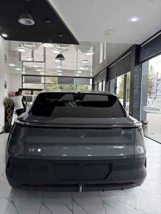 Geely robocar 01 sotiladi