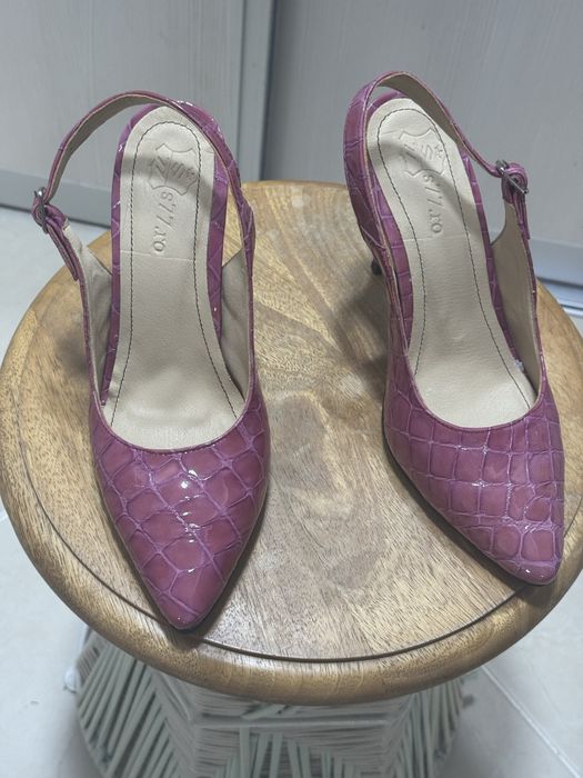 Pantofi piele roz