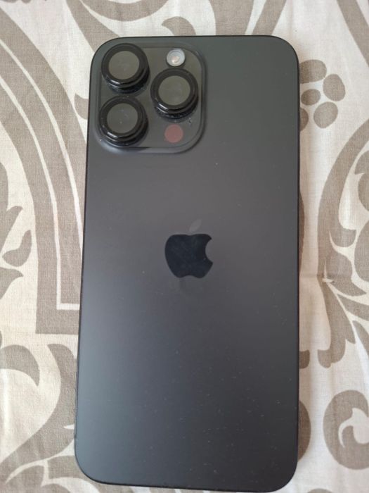 Продаю айфон 15 Про Макс 256гб