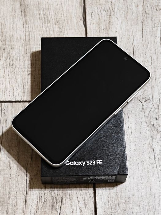 Samsung S23 FE 256 gb Ram 8 5G EAC