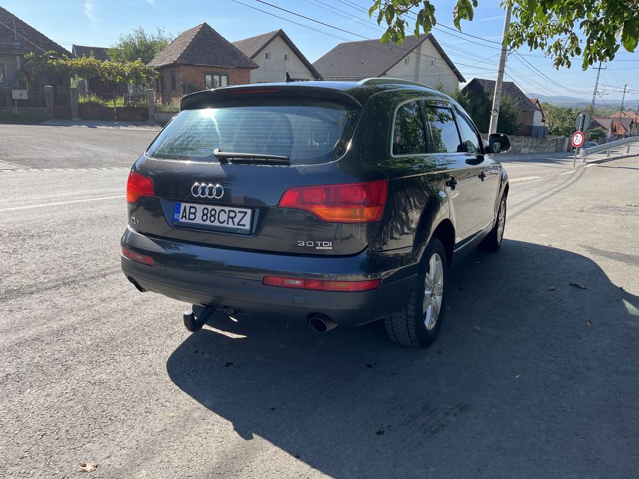 Vand audi q7 2006 5 locuri